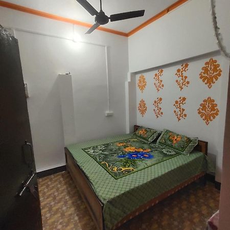Awadh Guest House Ayodhya Eksteriør billede