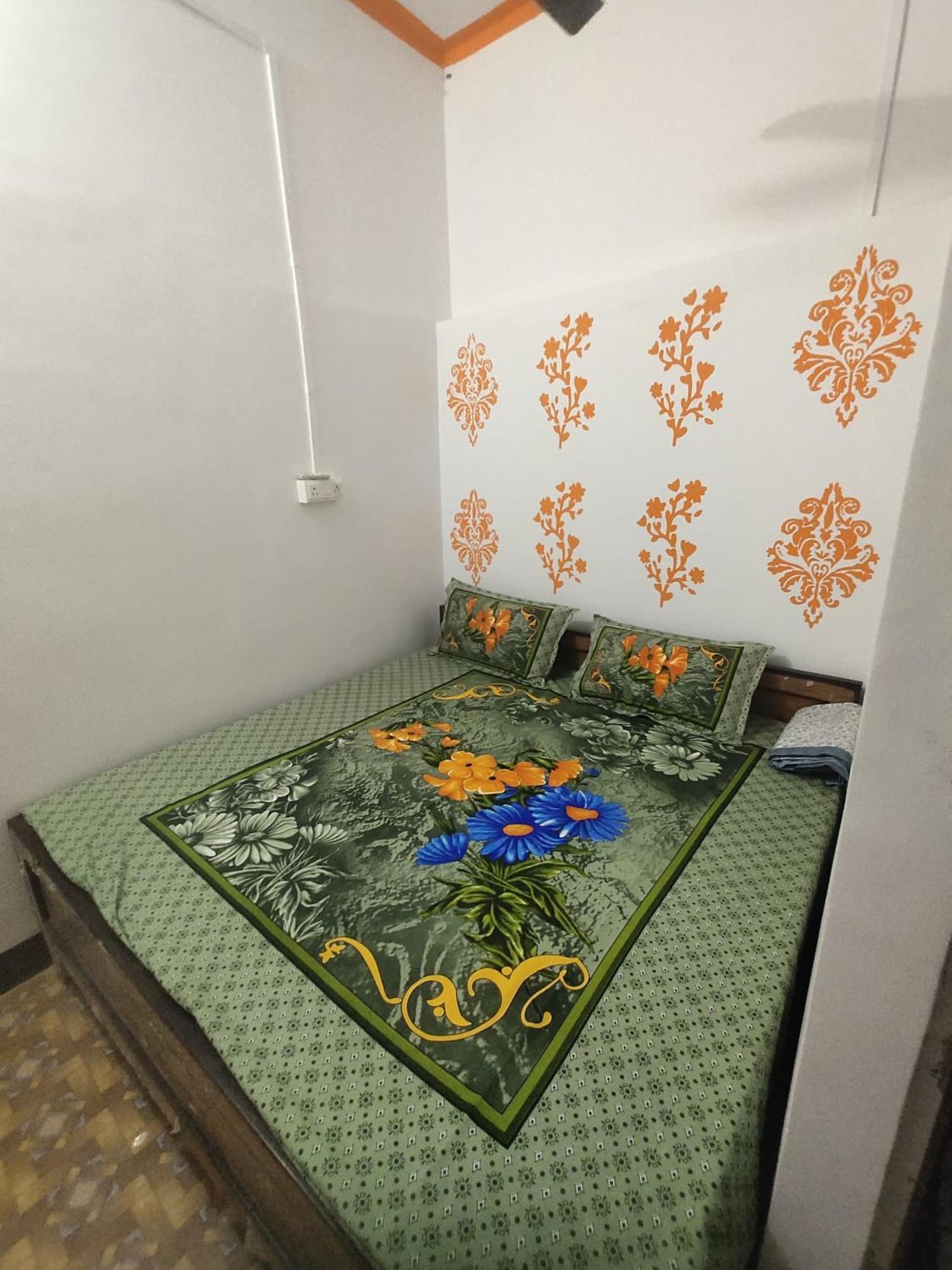 Awadh Guest House Ayodhya Eksteriør billede